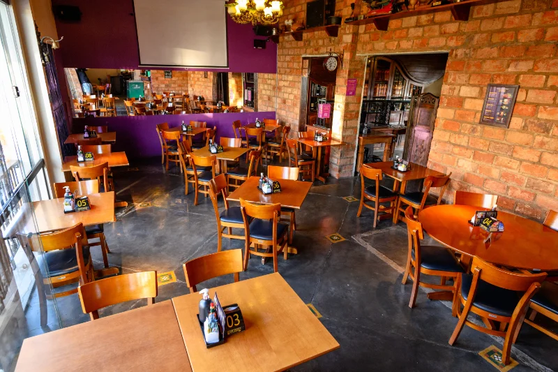 Interior do bar Dona Beleza